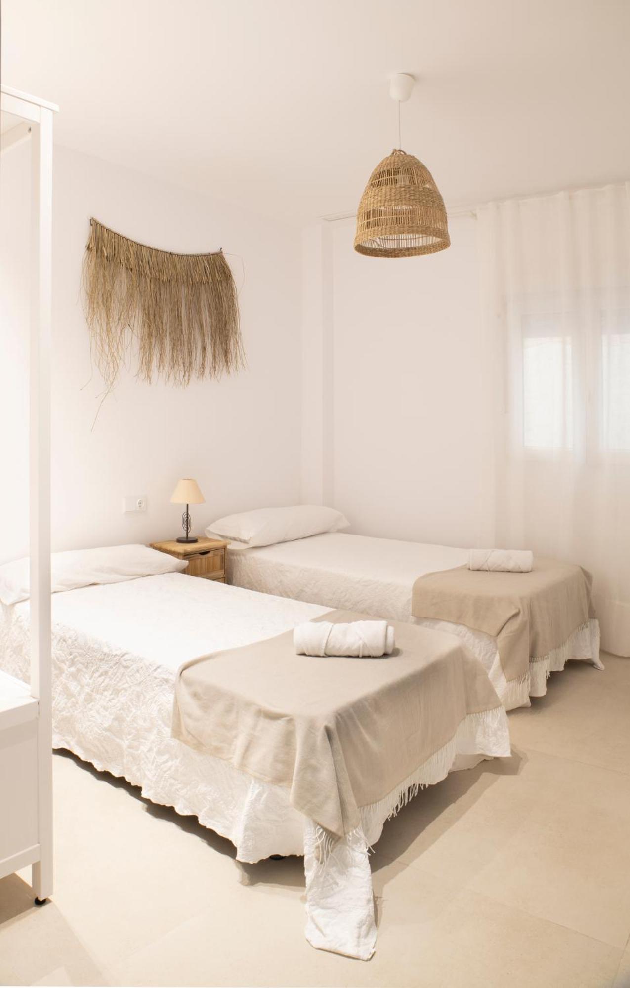 Nuevo Apartamento Planta Baja Бельрегуарт Экстерьер фото